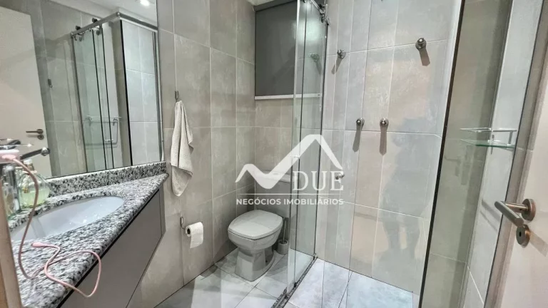 Imagem Lindo Apartamento à venda 2 quartos com dependência no Embaré em Santos