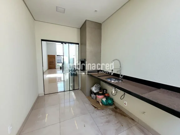 Imagem Excelente casa no Condomínio Heimtal Park com 3 dormitórios (1 suíte), sala e cozinha integradas, 2 banheiros e 1 vaga em terreno de 150m².