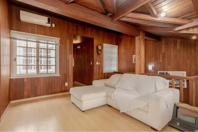 Imagem Casa à venda no bairro Chácara das Pedras - Porto Alegre/RS