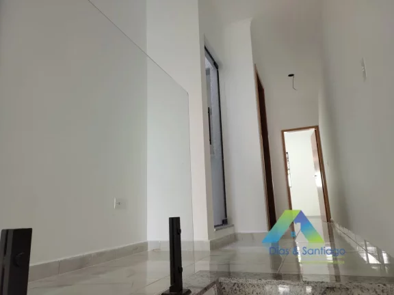 Imagem Lindo e novo sobrado com 125 m² em 3 dormitórios, 1 suíte e 2 vagas.