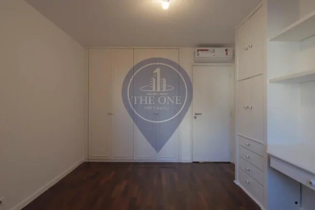 Imagem Apartamento para locação de alto padrão no Itaim Bibi, São Paulo-SP: 3 quartos, 1 suíte, 2 salas, 2 banheiros, 2 vagas, 240m².