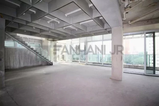 Imagem Imóvel exclusivo no coração de São Paulo: Apartamento de 3 suítes, 3 salas, 5 banheiros e 3 vagas no Jardim Paulistano, 200m².