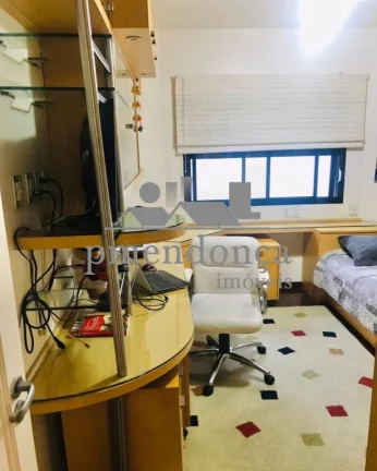 Imagem Apartamento reformado em Perdizes com 4 quartos (2 suítes) e 3 vagas