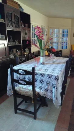 Imagem CASA NO CENTRO PRÓPRIO PARA CLINICA OU MORADIA, Sobrado com estacionamento próprio