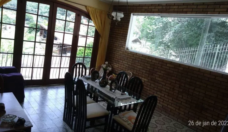 Imagem VENDO ESTA LINDA CASA EM NOVAFRIBURGO. BAIRRO: PARQUE S. CLEMENTE