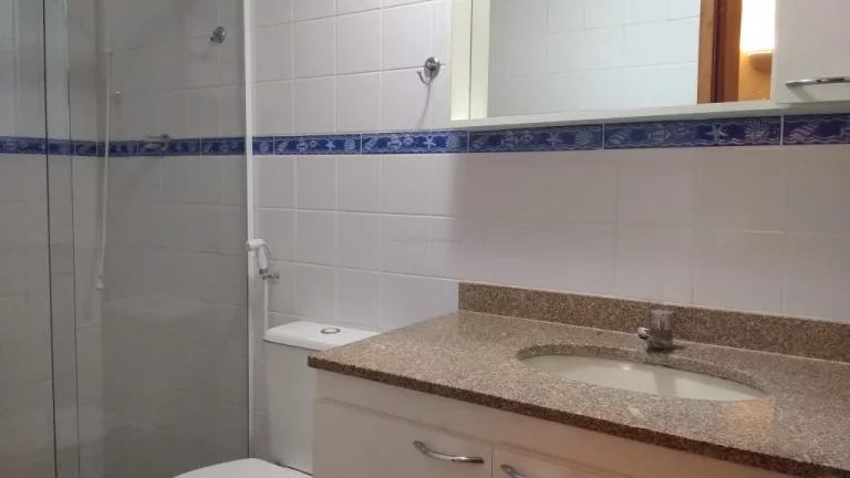 Imagem Excelente Duplex c/ 3 Quartos 300 Mts da Praia do Peró