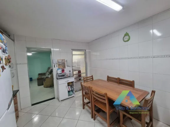 Imagem Sobrado à venda com 4 dormitórios e 4 banheiros em VIla Moraes/SP!