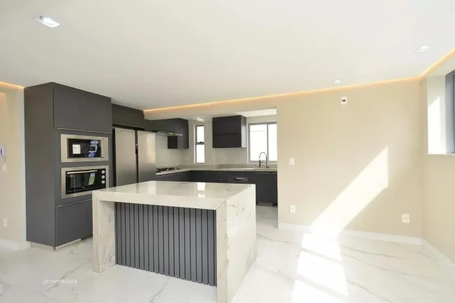 Imagem Localizado na charmosa região da Savassi, em Belo Horizonte, este apartamento é uma excelente esco...