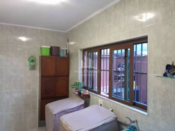 Imagem Sobrado de Alto Padrão, 3 Dormitórios com Sacadas, sendo 1 Suíte com Closet, Piscina Aquecida (5 X 9mts) na Vila Bocaina, Mauá-SP