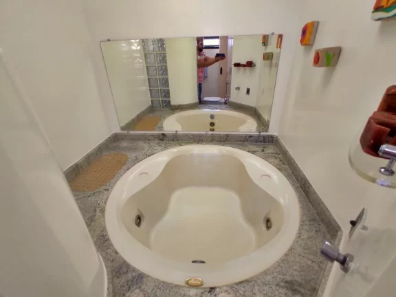 Imagem Cobertura Duplex, 05 Quartos, 03 Suites, Vista p/ Montanhas, Praia do Morro, Guarapari - ES