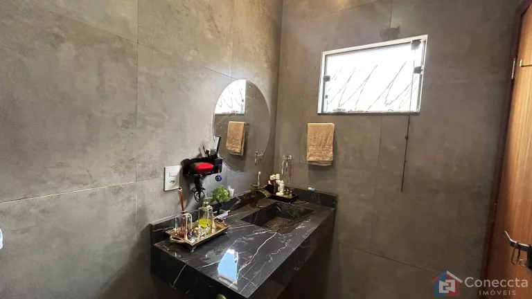 Imagem Casa Moderna à Venda no Residencial Barreiro, Patos de Minas - 3 Dormitórios, Piscina e Área Gourmet