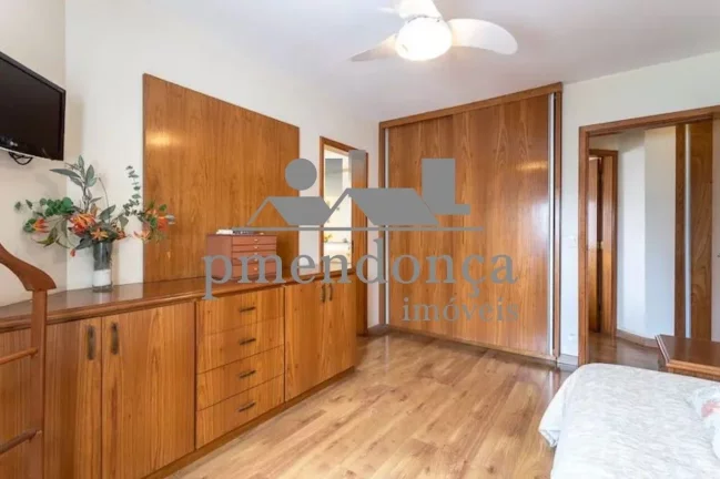 Imagem Apartamento com 190m² na Rua Paraguassú, 4 quartos ( 3 suítes) e 3 vagas.