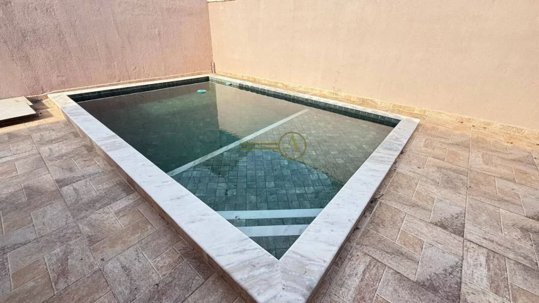 Imagem Oportunidade casa térrea apenas 100 metros da praia, totalmente reformada