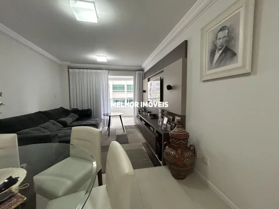 Imagem Apartamento à venda com 3 dormitórios e 2 vagas privativas no Centro de Balneário Camboriú