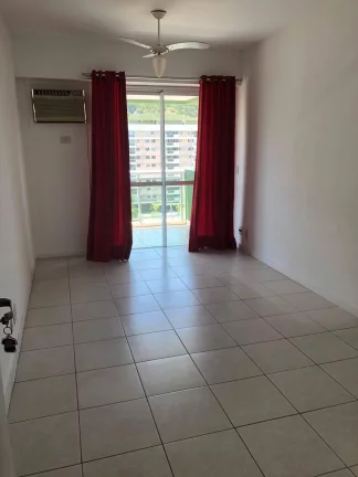 Imagem Apartamento com 2 Quartos à Venda, 68 m² em Camorim - Rio De Janeiro