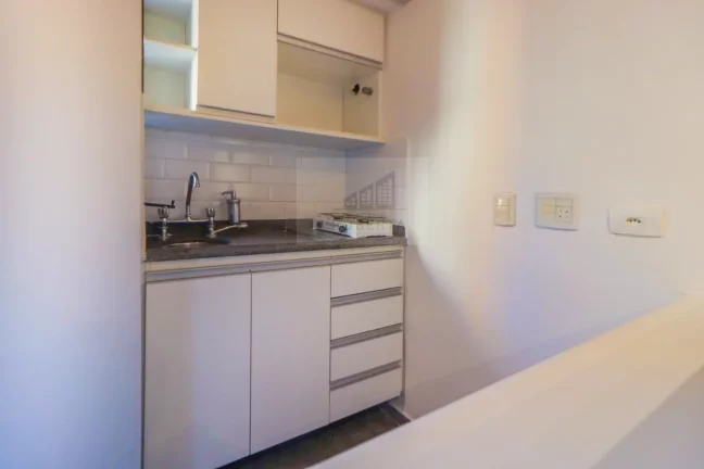 Imagem STUDIO À VENDA NO MORUMBI COM VARANDA NA SALA E QUARTO