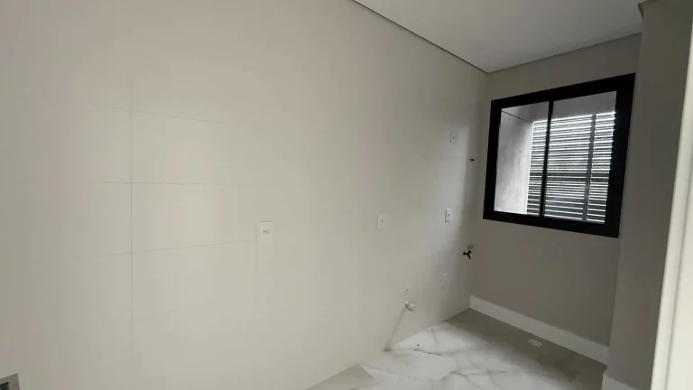 Imagem Apartamento com 3 suítes e 2 vagas de garagem em Balneário Camboriú/SC