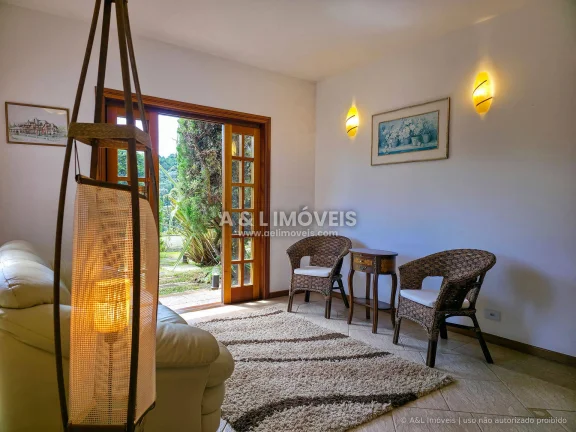 Imagem Casa à Venda na Aldeia Austríaca em Campos do Jordão - 6 Suítes e 640 m²