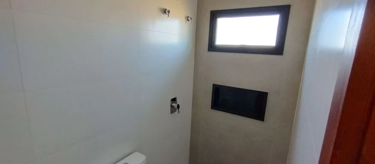 Imagem Casa à Venda, Lindo Sobrado Geminado, 03 Suítes, 163 m2, Financiável, no Jardim Campeche, Florianópolis/SC