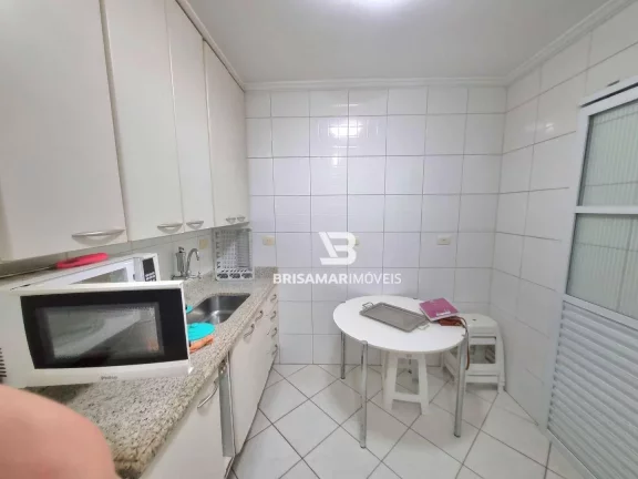 Imagem PITANGUEIRAS- FRENTE AO MAR COM MARAVILHOSA VISTA E VAGA DE GARAGEM DEMARCADA NO PRÉDIO.
