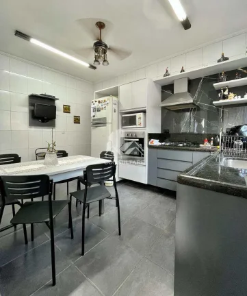 Imagem Casa com 2 quartos, Marapé, Santos - R$ 699 mil, Cod: 24217