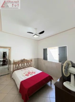 Imagem CASA RESIDENCIAL em PRAIA GRANDE - SP, MARACANÃ