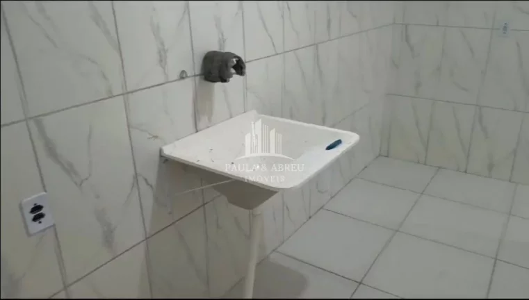 Imagem Aluga Salão Comercial em Avenida, 80m², Quarto, Lavanderia, Cozinha, 1 Banheiro, Porta Automática, no Jardim Zaíra, Mauá-SP