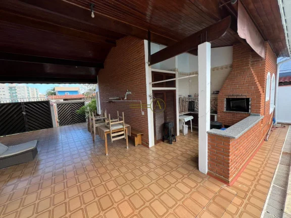 Imagem Casa térrea à venda esquina dois lotes e com Edícula Bairro Oásis Peruíbe