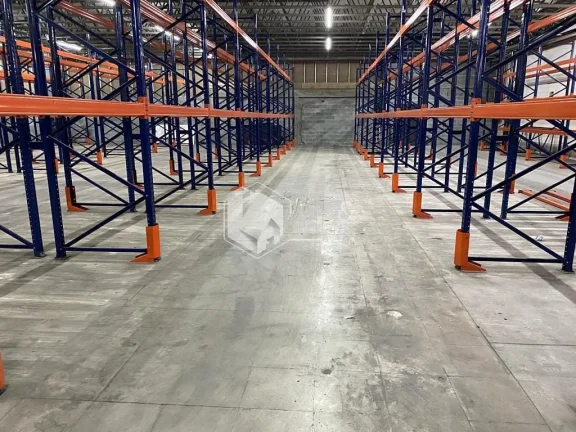 Imagem GALPÃO P/ LOCAÇÃO COMERCIAL, COM 10.850 M², SENDO 5.500M² DE ÁREA CONSTRUÍDA, COM 1.000M² DE MEZANINO. PARTE DO PISO TÉRREO SUPORTA ATÉ 4 TON.