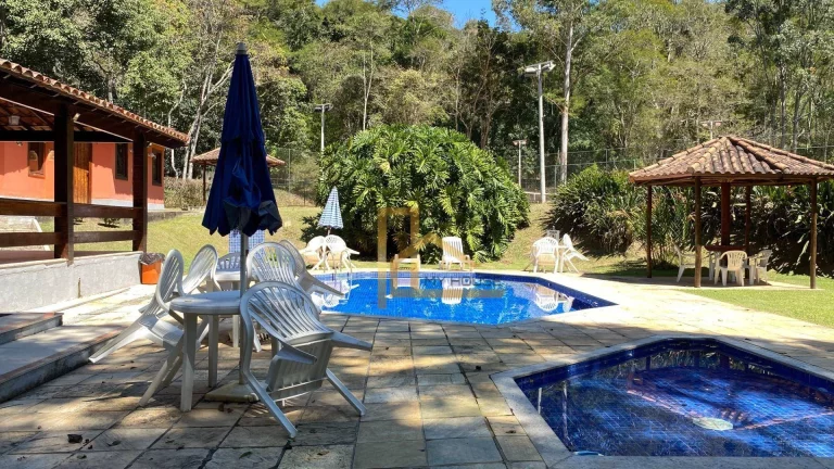 Imagem Casa com 4 suítes em condomínio no Quebra Frascos - Teresópolis-RJ