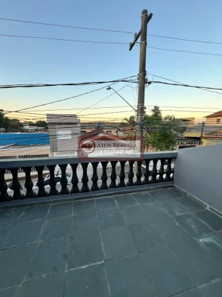 Imagem Vendo Oportunidade no em Interlagos região da cidade Dutra. Sobrado de 108m², imóvel com 2 Suítes, 1 com varanda, Cozinha ampla, Sala de estar, Sala de Jantar, Lavabo, Churrasqueira com cobertura Tetratil Zetaflex, quintal, 2 vagas de garagem cobertas com