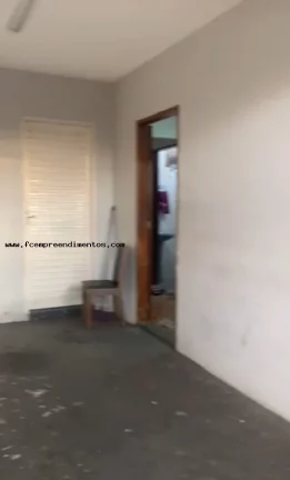 Imagem Casa para Venda em Limeira, Graminha, 2 dormitórios, 1 banheiro, 1 vaga