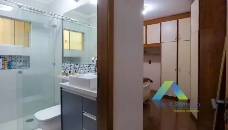 Imagem Vila Nair Casa 250 M², 4 dormitórios, 1 suíte, designer moderno, 4 vagas com ótima localização e valor !!!