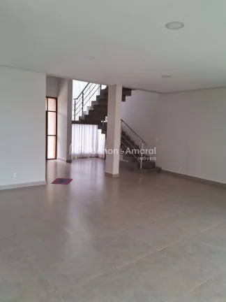 Imagem Essa casa reúne todos os requisitos para você que quer morar com conforto e segurança!
Condomíni...