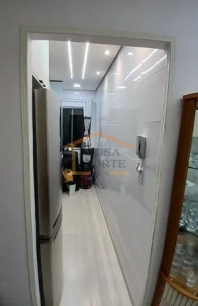 Imagem Apartamento térreo com 71m², 2 dormitórios, sala com painel planejado, cozinha planejada, banheir...