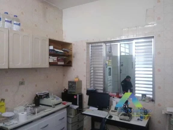 Imagem Casa com 250 m² área construída, terreno total de 400 m².