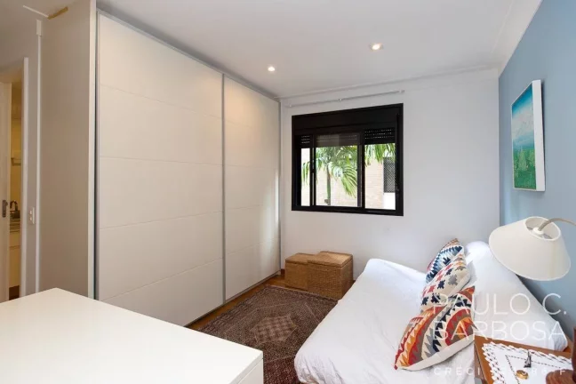 Imagem Vila Nova Conceição Venda - 3 suítes - 3 vagas - 161m²