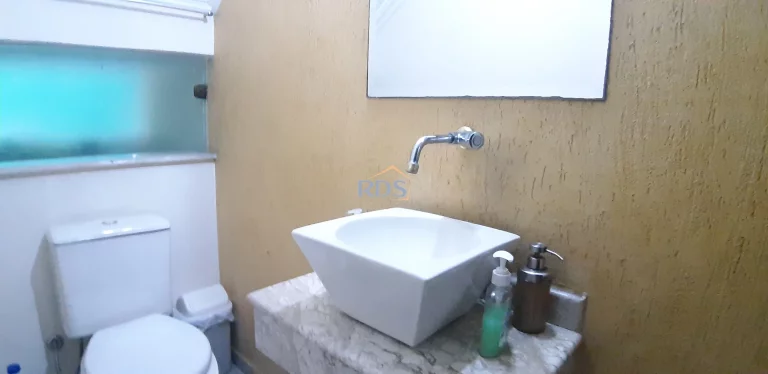 Imagem Vende Casa de 270m² com 4 dormitórios no Parque Assunção