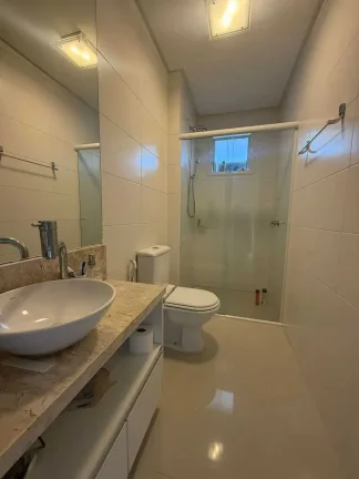 Imagem Apartamento com 2 dormitórios sendo 1 suíte e 1 vaga de garagem na Praia Brava em Itajaí