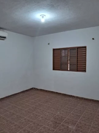 Imagem ALUGA-SE LINDA CHÁCARA TODA DE LAGE AREA EM L