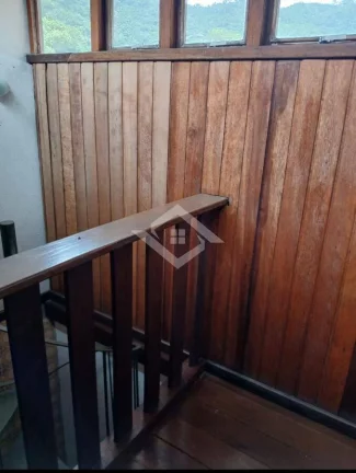 Imagem Casa Duplex de 4 Quartos para locação no Bairro São Francisco, Niterói