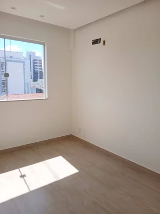 Imagem Alugo apto no 3º andar com cobertura