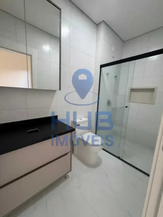 Imagem Apartamento com 2 dormitórios sendo 2 suítes e 1 vaga de garagem em Camboriú/SC