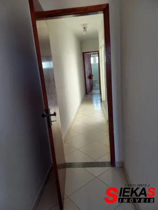 Imagem Excelente oportunidade! Casa em condomínio à venda na Vila Matilde, São Paulo-SP, com 3 quartos, 1 suíte, 2 banheiros, 4 vagas de garagem e 198m².