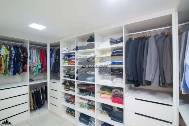 Imagem Vendo apartamento de luxo, com 380’m², ampla varanda gourmet, 4 suítes e 4 vagas