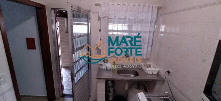 Imagem OPORTUNIDADE - EXECENTE CASA COM 4 DORMITÓRIOS (SENDO UMA SUÍTE) E 2 CHALÉS.