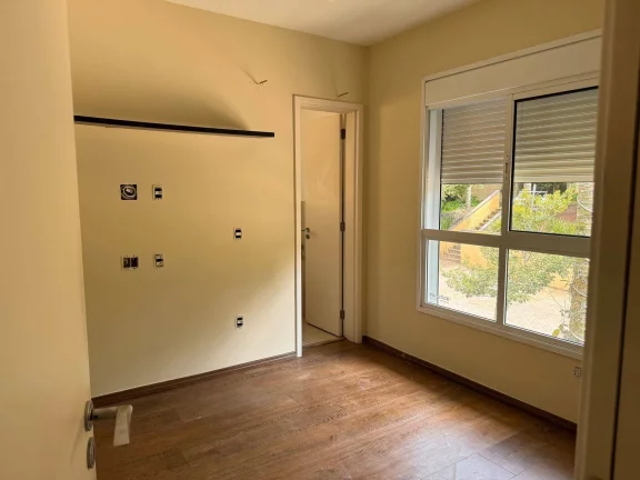 Imagem Casa com 4 suítes ao lado do Shopping da Granja Viana