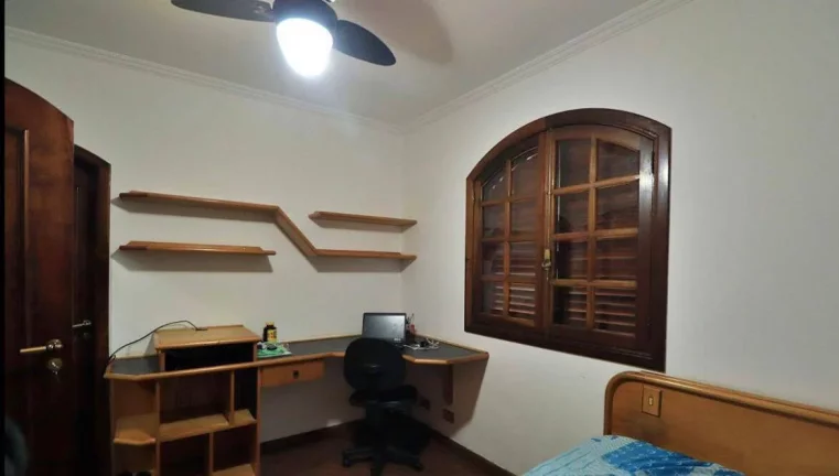 Imagem Sobrado Maravilhoso 4 Dormitórios sendo 3 Suítes Estuda Permuta