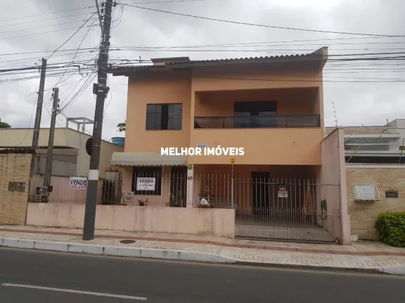 Imagem Casa Semi-Mobiliada com 03 suítes sendo 01 máster, localizado em Balneário Camboriú - SC