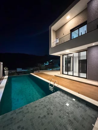 Imagem Casa à venda com 3 quartos, sendo 3 suítes, no condomínio Quintas da Boa Vista, Atibaia - SP